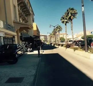 Superbe T2/3 - Terasse - Parking * Calvi (Corsica)